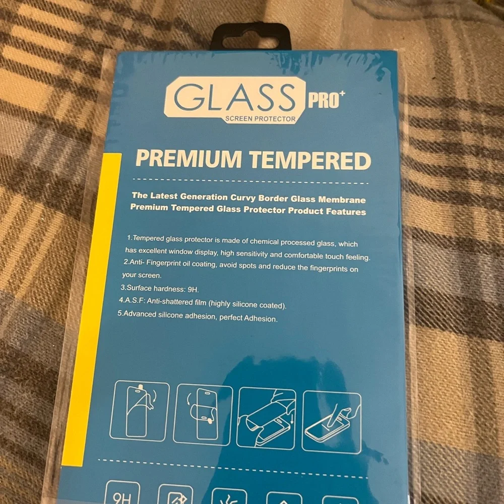 5 glass protectors. New